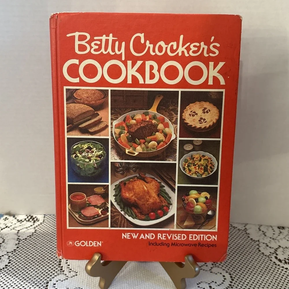 Betty Crocker's Cookbook New And Revised Edition 1980 Including Microwave Recipe